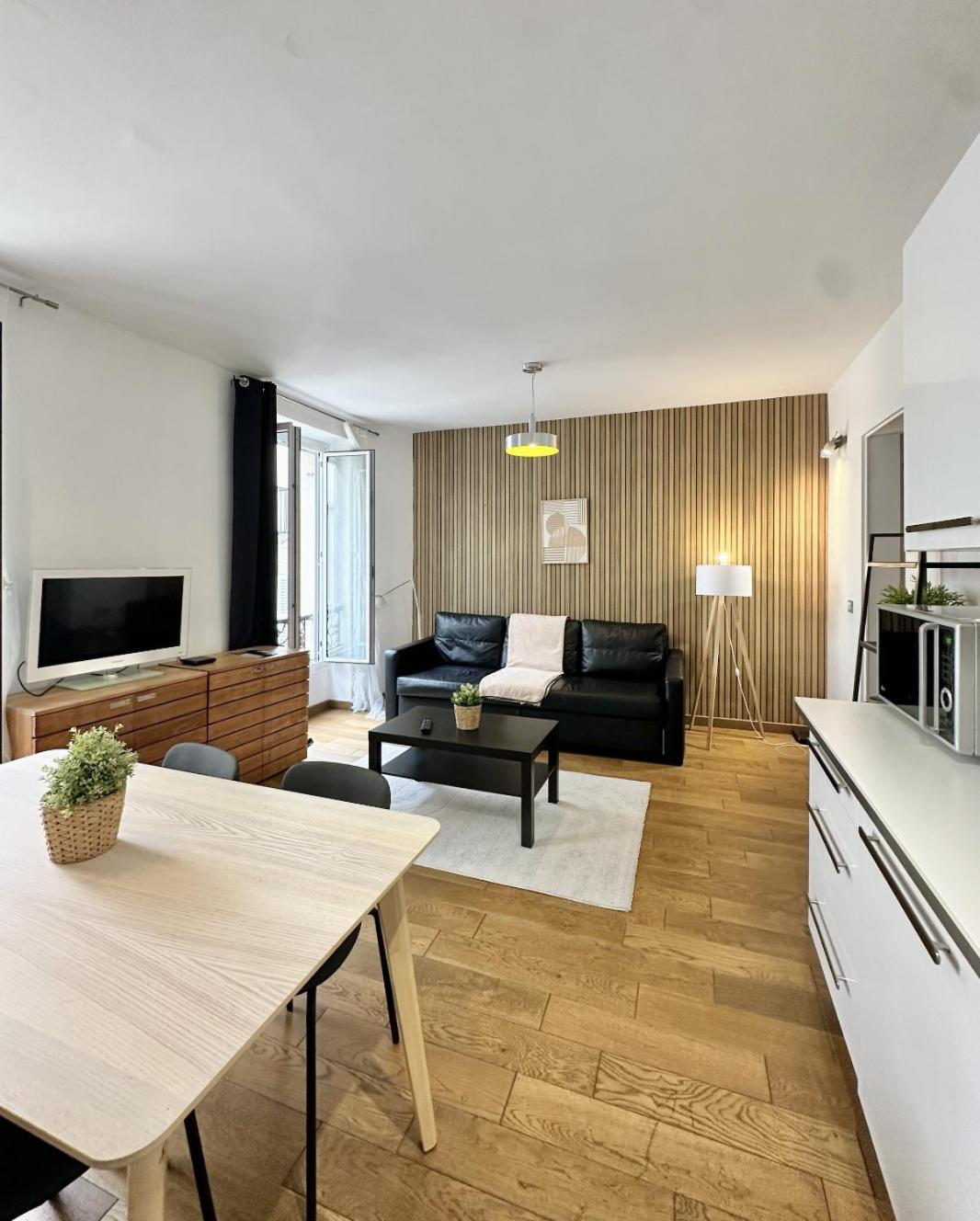 Appartement Entre La Tour Eiffel Et Les Invalides Parijs